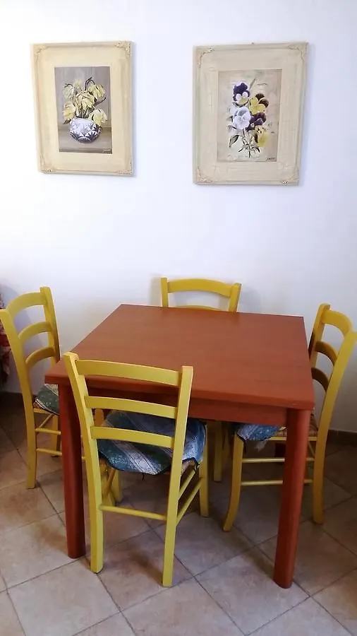 Verande Tanca Torre Изола-Росса 0*,